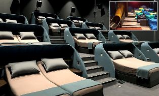Nonton Film Sambil Tiduran, Tanpa Kursi hanya 11 Tempat Tidur Ganda